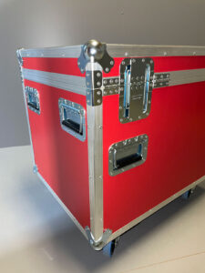 Dutycases_flightcases_Kabelkist_80x60x60_red_closeup